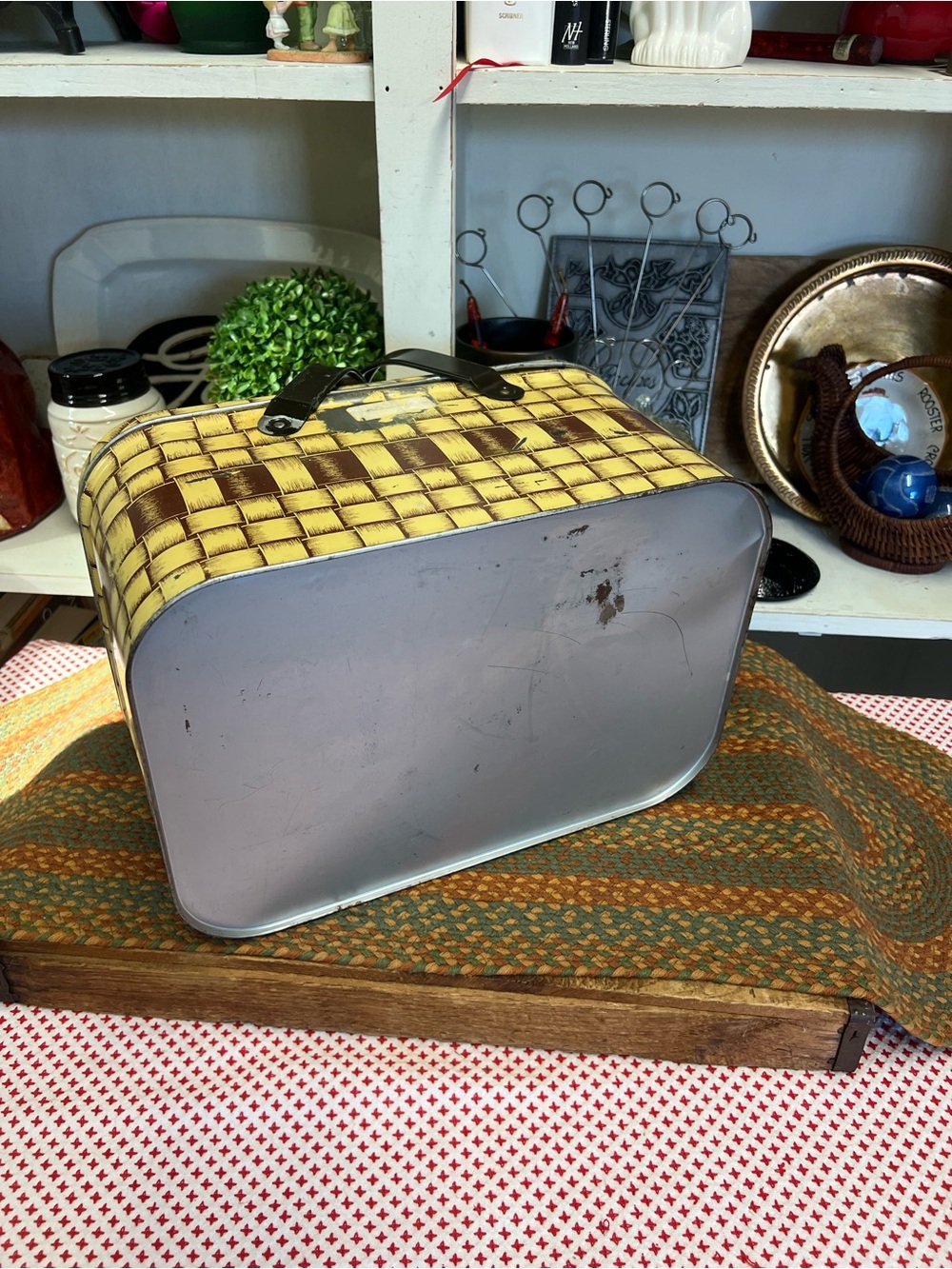 Vintage tin picnic basket brown beige decor grandma Core Storage decor - Picture 9 of 12